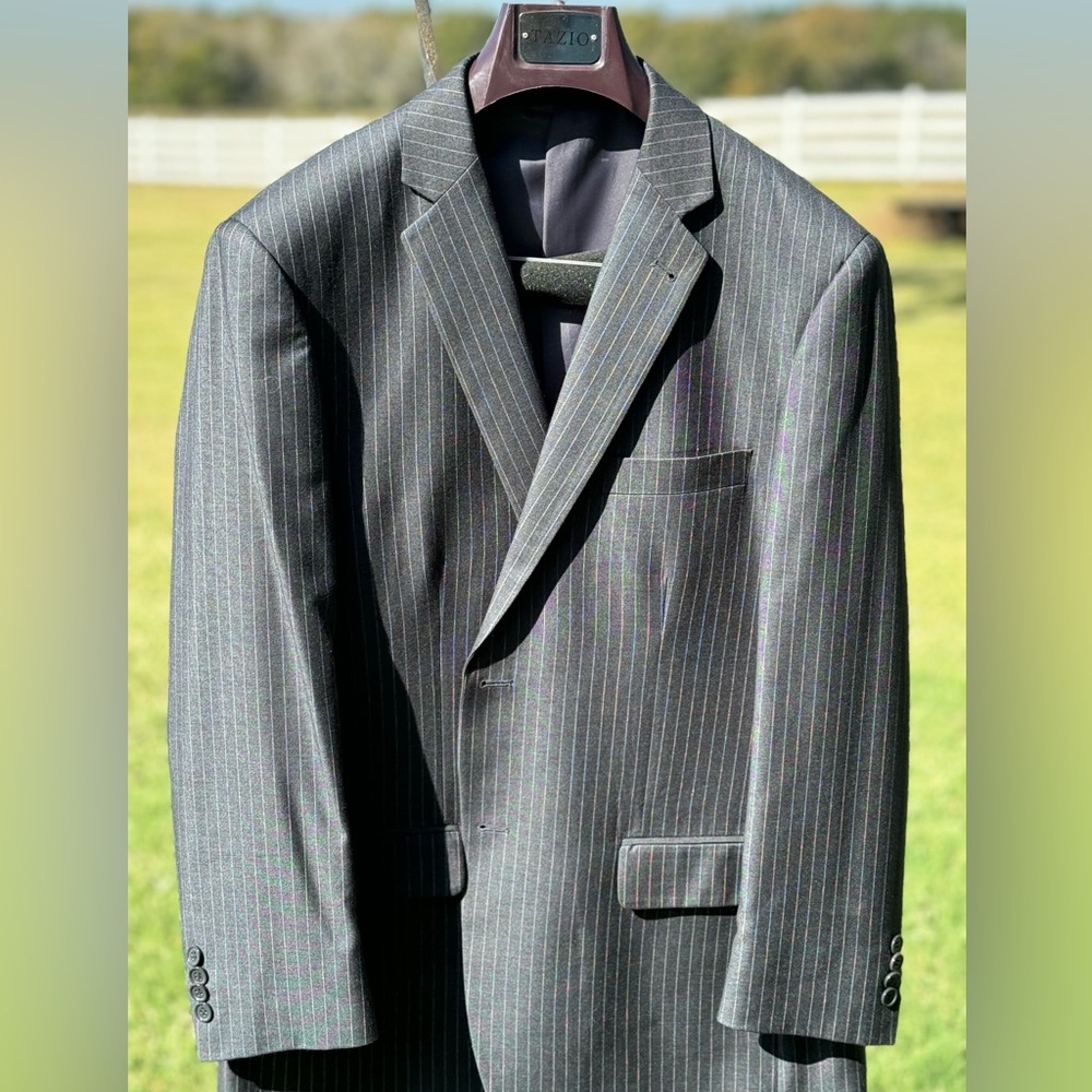 Excellent condition Charcoal Gray stripped 3 Piece Men’s Suit